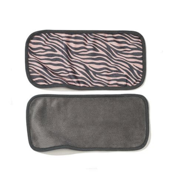 Avon Zebra Print Erase Your Face Makeup Removing Cloths - Picture 2 of 3